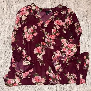Rue21. Floral Blouse. Large.